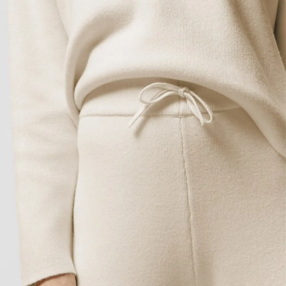 Damskie spodnie dzianinowe Outhorn A-Sport