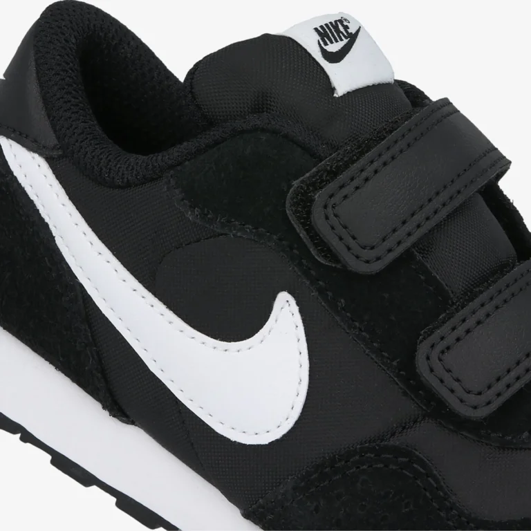 Buty Nike Dziecięce MD Valiant A-Sport