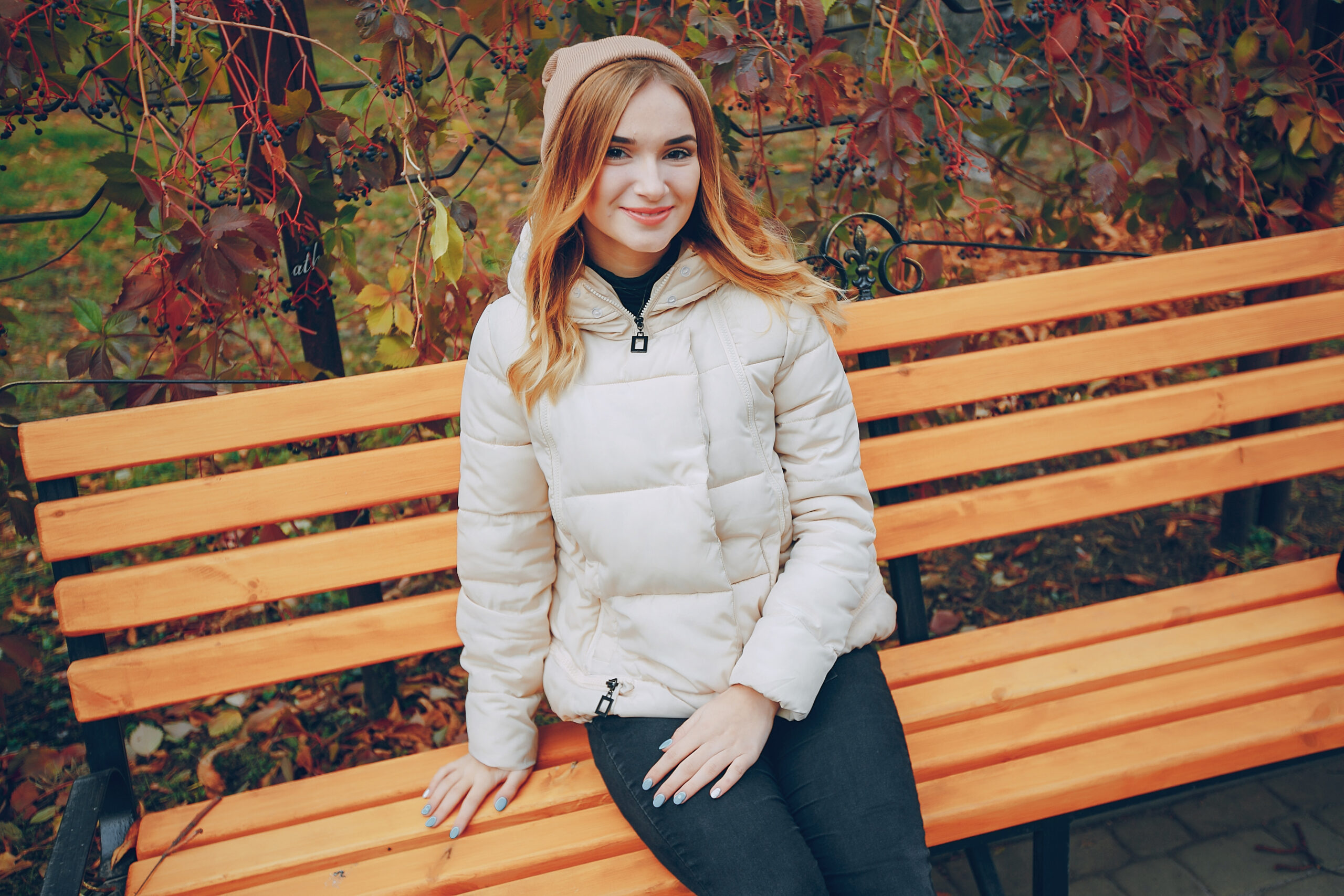 Wiosenna kurtka przejściowa 4F chroniąca przed wiatrem i deszczem