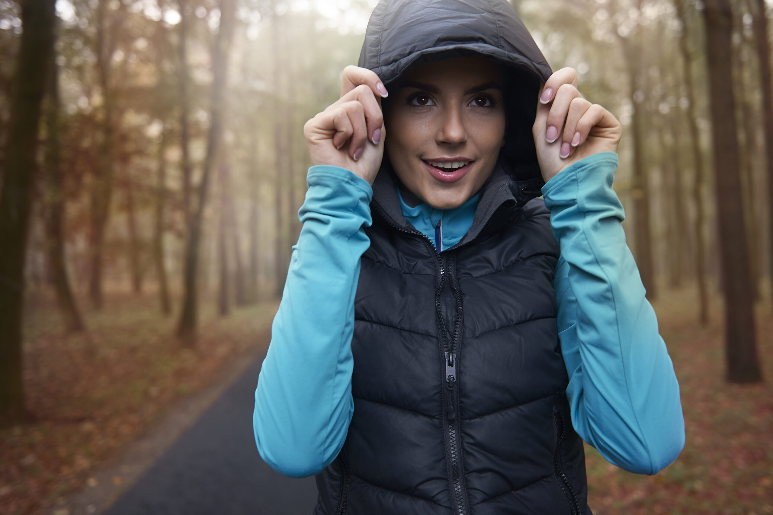 Wiosenna kamizelka sportowa 4F chroniąca przed wiatrem